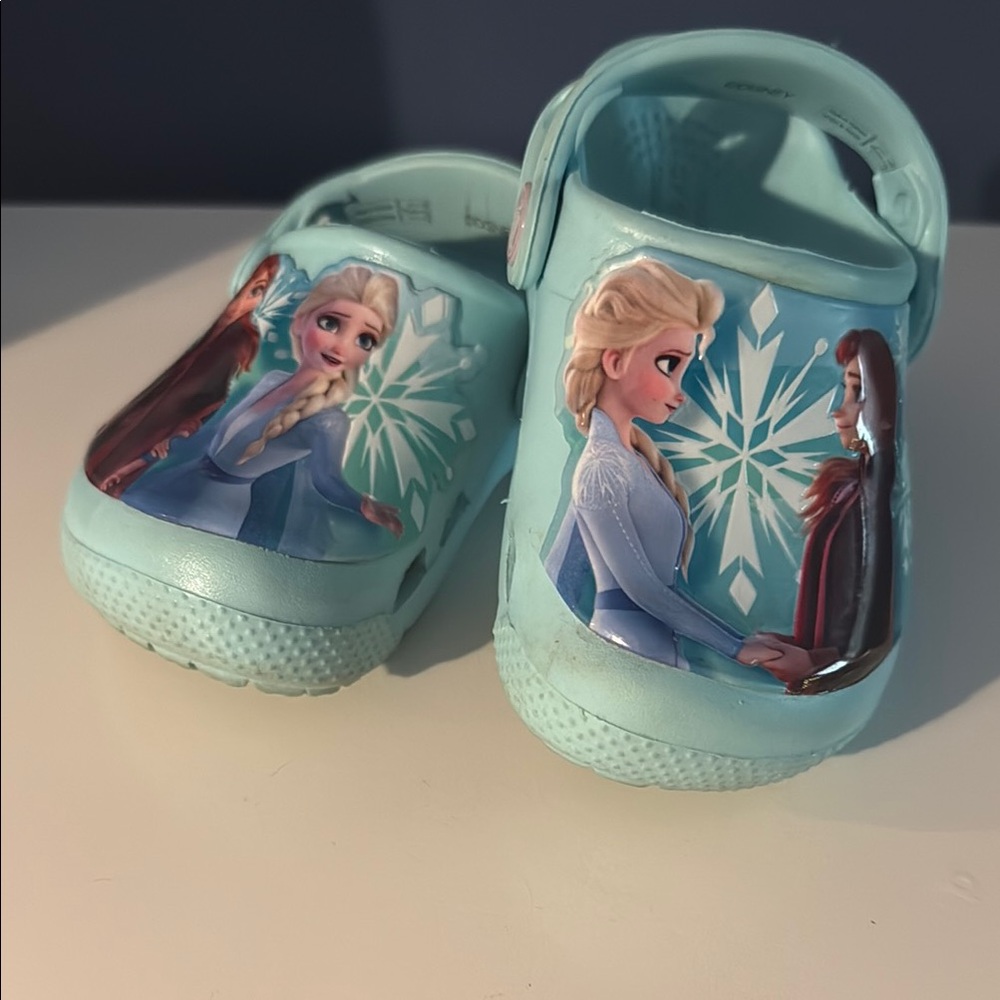 Frozen Kids Crocs - Light Blue